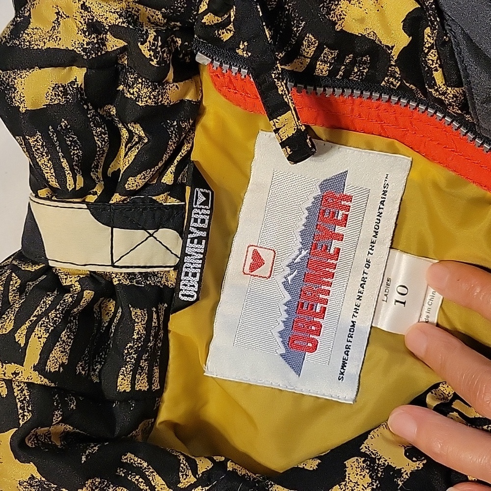 Vintage 80's Obermeyer animal print ski jacket. Size 10
